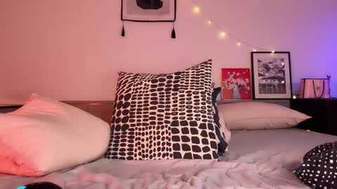 Snapshot of _swaa chatting on 11/04/25, 06:18 Ann online show from 11/04/25, 06:18