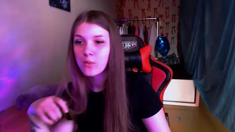 Snapshot of _sweet_foxy_ chatting on 03/25/26, 11:05 Mari online show from 03/25/26, 11:05