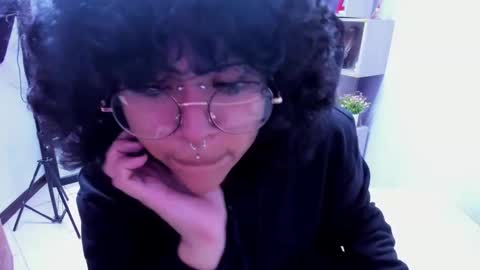 Kuromi online show from 12/17/25, 03:56