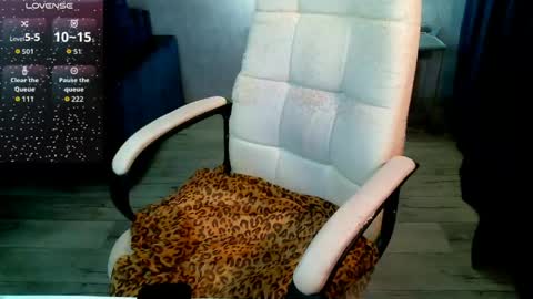 Snapshot of _sweet_ruby_ chatting on 05/12/26, 10:12 Milana welcome to my world online show from 05/12/26, 10:12