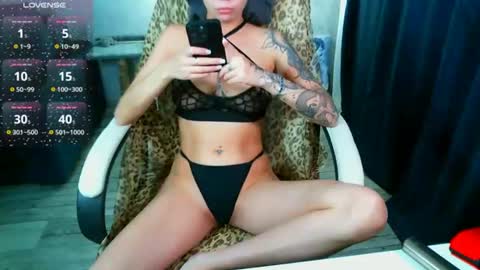 Snapshot of _sweet_ruby_ chatting on 06/09/26, 08:59 Milana welcome to my world online show from 06/09/26, 08:59