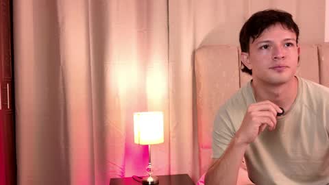 Snapshot of _sweetandsinner_ chatting on 04/05/26, 01:47 Lizzy and Leon online show from 04/05/26, 01:47