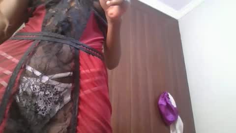 Snapshot of _sweetebony_r chatting on 02/17/26, 06:21 _sweetebony_r online show from 02/17/26, 06:21