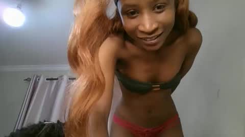 Snapshot of _sweetebony_r chatting on 02/19/26, 07:04 _sweetebony_r online show from 02/19/26, 07:04
