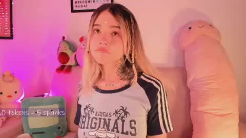 _tammarra_ online show from 06/18/26, 01:59