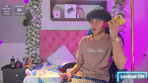 Snapshot of _taylor_black chatting on 02/11/26, 09:31 Taylor online show from 02/11/26, 09:31