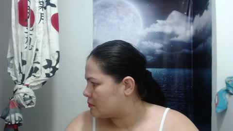 Snapshot of _thamaraa_ chatting on 04/10/26, 01:11 Tamara online show from 04/10/26, 01:11