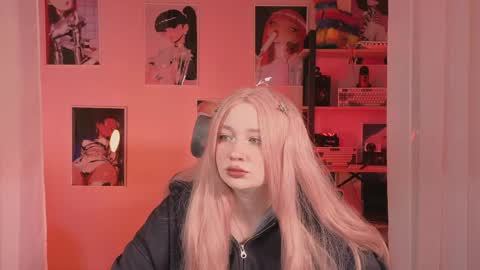 Snapshot of _that_witch_ chatting on 04/03/26, 08:18 MIRA online show from 04/03/26, 08:18