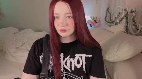 Snapshot of _that_witch_ chatting on 05/22/26, 05:25 MIRA online show from 05/22/26, 05:25