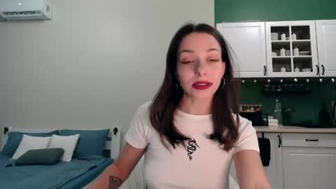 Mia online show from 02/02/26, 04:27