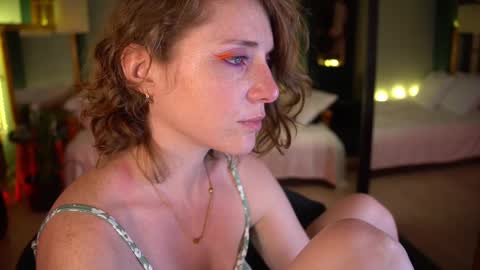 Evi online show from 02/28/25, 01:15