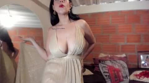 Tiffany Jacome online show from 11/22/25, 05:01