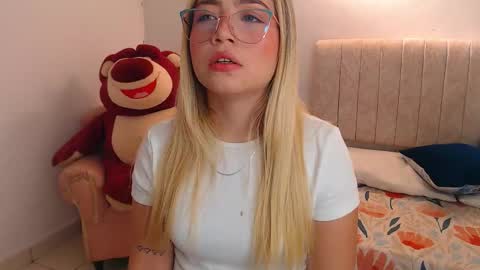 Snapshot of _tiffany1 chatting on 02/28/26, 01:39 _tiffany1 online show from 02/28/26, 01:39