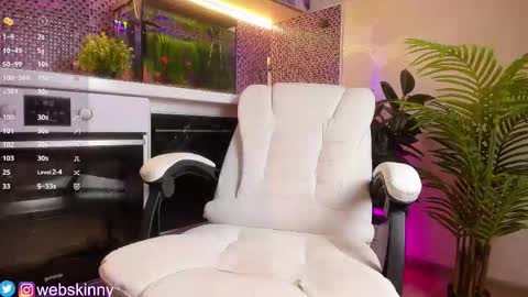 Julia online show from 11/22/25, 03:11