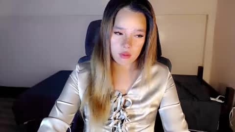 Snapshot of _topdomfucker_ chatting on 04/12/26, 07:35 Iam Alex online show from 04/12/26, 07:35