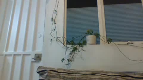 _tutti_frutti_ online show from 02/08/25, 03:52