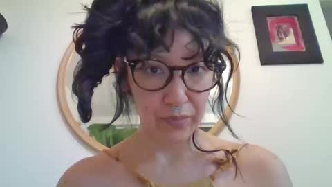 _tutti_frutti_ online show from 11/24/25, 03:39