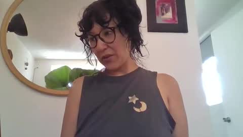 Snapshot of _tutti_frutti_ chatting on 04/06/26, 08:21 _tutti_frutti_ online show from 04/06/26, 08:21