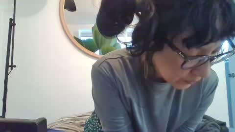 Snapshot of _tutti_frutti_ chatting on 05/21/26, 10:17 _tutti_frutti_ online show from 05/21/26, 10:17