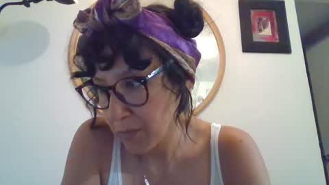 Snapshot of _tutti_frutti_ chatting on 06/22/26, 03:25 _tutti_frutti_ online show from 06/22/26, 03:25