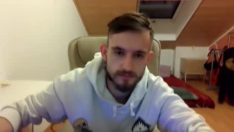 Snapshot of _v_l_a_d_ chatting on 02/04/25, 05:12 Vlad online show from 02/04/25, 05:12