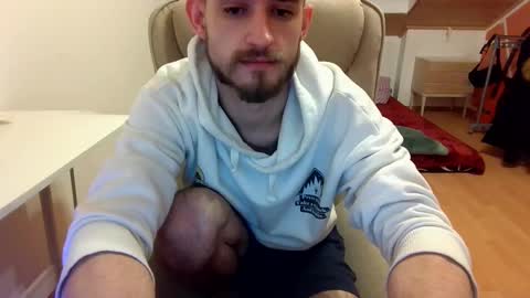 Snapshot of _v_l_a_d_ chatting on 02/04/25, 08:17 Vlad online show from 02/04/25, 08:17