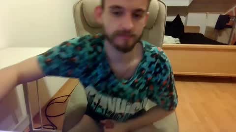 Snapshot of _v_l_a_d_ chatting on 03/05/25, 11:49 Vlad online show from 03/05/25, 11:49