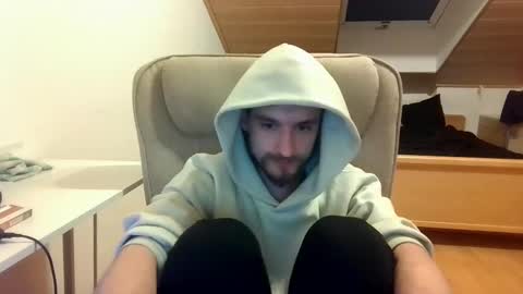 Snapshot of _v_l_a_d_ chatting on 03/06/25, 10:26 Vlad online show from 03/06/25, 10:26