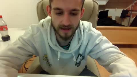 Snapshot of _v_l_a_d_ chatting on 03/07/25, 07:05 Vlad online show from 03/07/25, 07:05