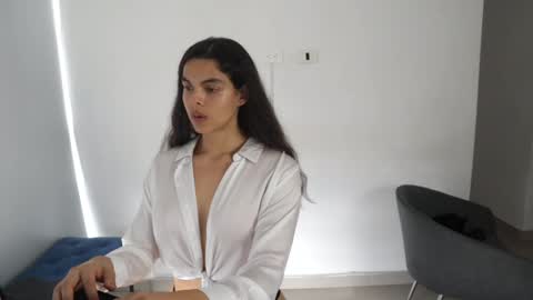 Anastasia Vahos online show from 01/27/25, 09:22