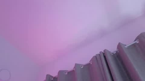 Snapshot of _valeria_saenz_ chatting on 03/26/26, 03:45 _valeria_saenz_ online show from 03/26/26, 03:45