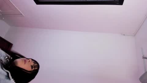 Snapshot of _valeria_saenz_ chatting on 06/14/26, 03:19 _valeria_saenz_ online show from 06/14/26, 03:19