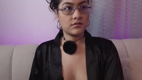 _velka_ online show from 12/19/25, 12:12