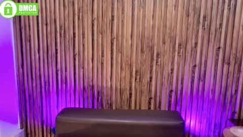 Veronica online show from 04/28/26, 03:50