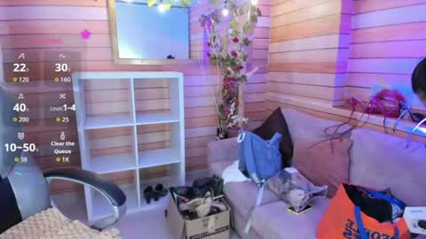 Snapshot of _victoria_collins chatting on 07/09/26, 10:08 Sol online show from 07/09/26, 10:08