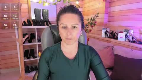 Snapshot of _victoria_collins chatting on 07/16/26, 09:59 Sol online show from 07/16/26, 09:59