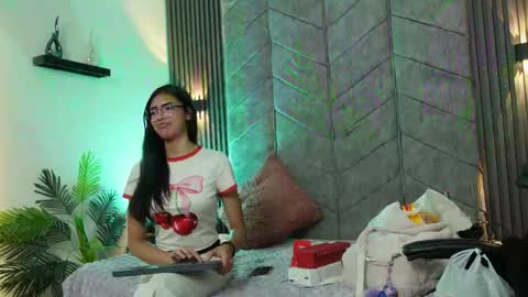   online show from 05/14/26, 08:15