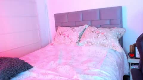 INSTAGRAM pinzon viviana online show from 01/24/25, 11:02