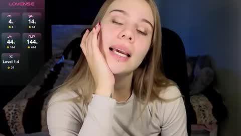 Snapshot of _wednesday_addams_ chatting on 10/01/25, 09:37 Vera online show from 10/01/25, 09:37