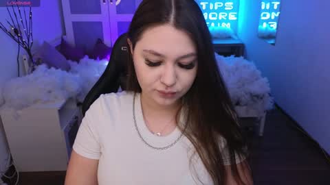 Snapshot of _wendy_evans_ chatting on 01/07/25, 02:42 Wendy online show from 01/07/25, 02:42