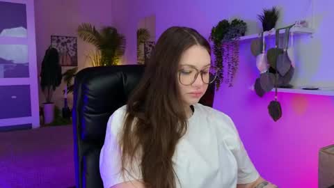 Wendy online show from 05/13/26, 01:52