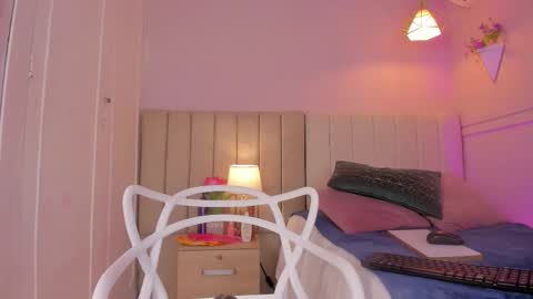 _wendy_x online show from 10/08/25, 11:52