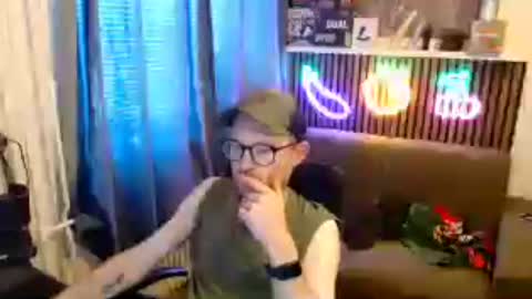 Snapshot of _whoisthatguy_ chatting on 06/19/26, 06:34 _whoisthatguy_ online show from 06/19/26, 06:34