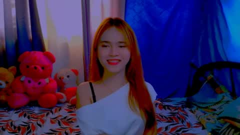 Snapshot of _xxlilly chatting on 05/19/26, 06:31 _xxlilly online show from 05/19/26, 06:31