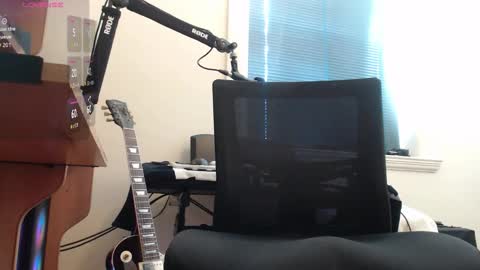 Snapshot of _xxrockstarloverxx_ chatting on 09/28/25, 10:37 _xxrockstarloverxx_ online show from 09/28/25, 10:37