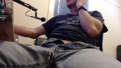 Snapshot of _xxrockstarloverxx_ chatting on 05/16/26, 10:52 _xxrockstarloverxx_ online show from 05/16/26, 10:52