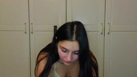 Snapshot of _your_love chatting on 11/26/25, 10:55 Niki online show from 11/26/25, 10:55