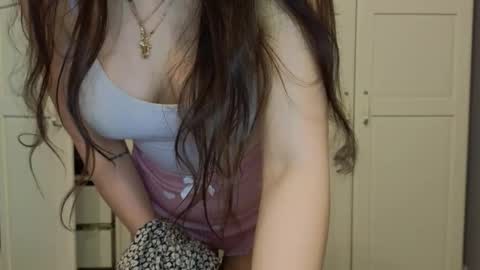 Snapshot of _your_love chatting on 02/27/26, 10:43 Niki online show from 02/27/26, 10:43