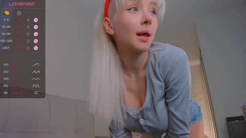 Tessa -  online show from 12/25/24, 11:54