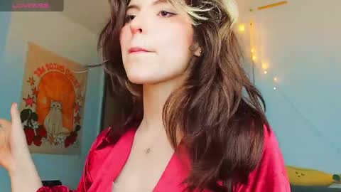 Snapshot of _yourcherrybomb chatting on 02/18/25, 04:04 _yourcherrybomb online show from 02/18/25, 04:04